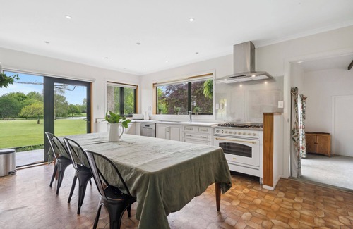 Solway House | Clarendon Estate - Masterton Holiday Home
