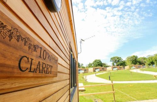 Nettlestone House | Claret