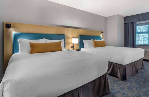 Lower Sumas Mountain Hotel | Clarion Hotel & Conference Centre Abbotsford