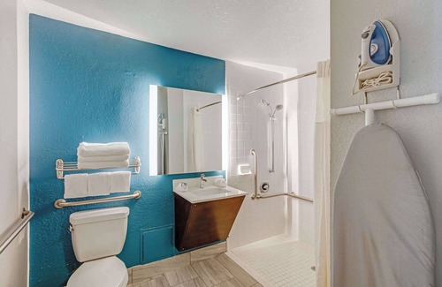 Skyland Hotel | Clarion Inn Asheville Airport