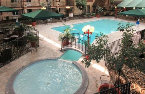 Fort Collins Hotel | Clarion Inn