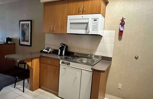 Rimbey Hotel | Clarion Pointe