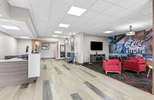 Franklin Hotel | Clarion Pointe Franklin - Nashville Area