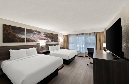 Rhinelander Hotel | Clarion Pointe Rhinelander Downtown