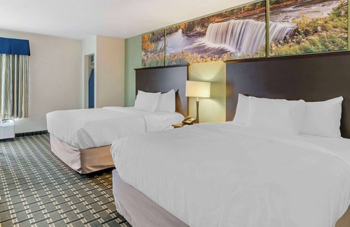 Jasper Hotel | Clarion Pointe
