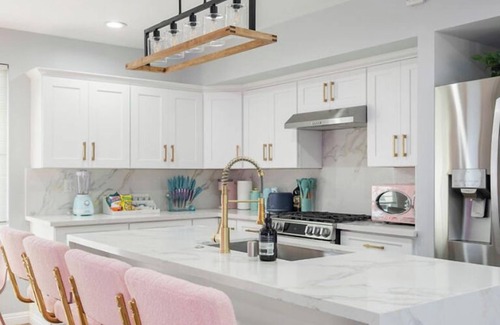 South of Conant House | Clark | heated pool&spa, 6 mi to beach, sleeps 8