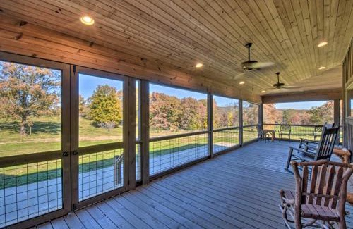 Clarkesville House | Clarkesville Ranch Cabin with Screened-In Porch!