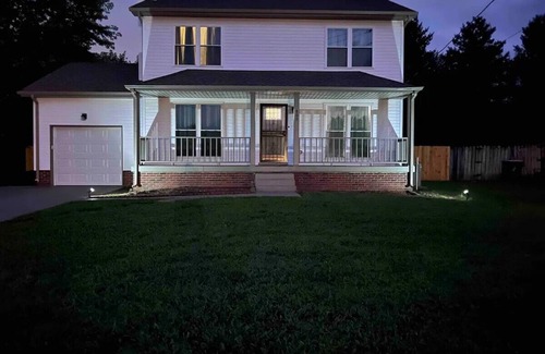 Clarksville House | Clarksville retreat, 15-minute drive to Governor's Square Mall