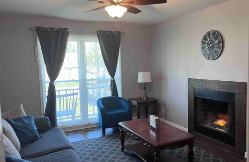 Clarksville House | Clarksville retreat, 15-minute drive to Governor's Square Mall