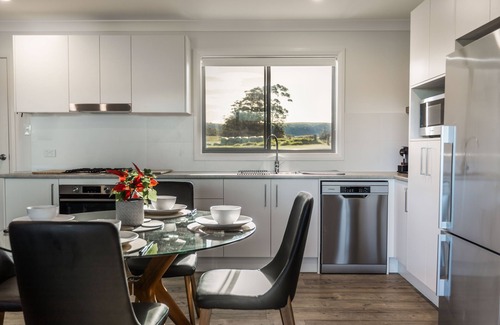 Clarence Town Cottage | Clarrie's Green Farm Stay - Caldwell Cottage