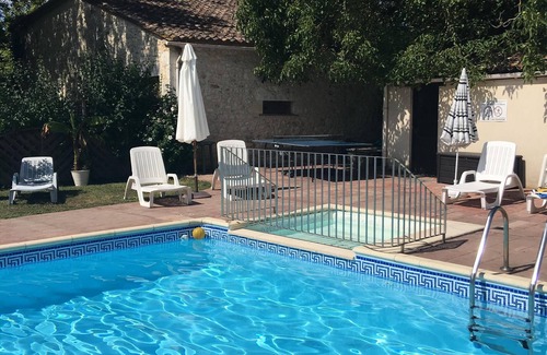 Les Leves-et-Thoumeyragues House | CLASS JONQUILLE GITE *