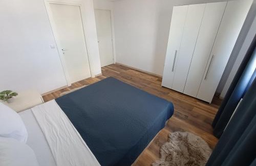 Tractorul Apartment | Clasificat - Cazare Grupuri Brasov Ap 2dormitoare si living - Vouchere, factura, Petfriendly, ADMINRO SRL
