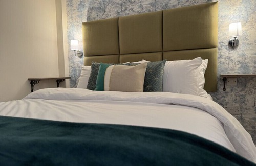 Shrewsbury Apartment | Class Stays - Room 5