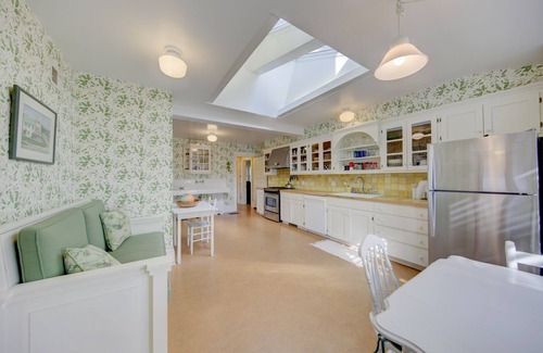 The Pines House | Classic 1920s oceanfront home & cottage with AC, bikes, grill - walk to beach