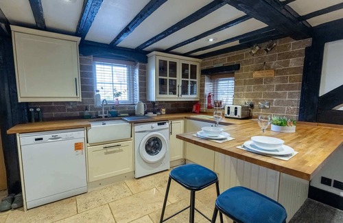 Stainburn Cottage | Classic 2 Bed Cottage with Fire Place & Bath TV