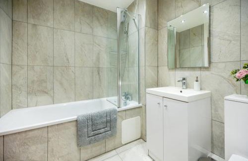 Whittington Apartment | Classic 2bedroom Apartment