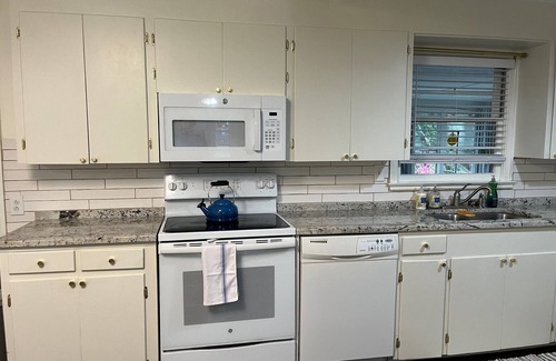 Hanahan House | Classic 3-bedroom 2-full bath Bungalow in Old Hanahan with Sunroom and Yard