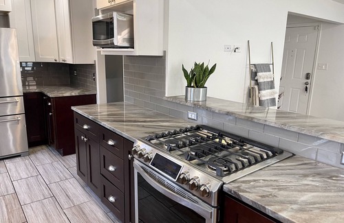 Aurora House | Classic and convenient - 4 bedroom house in the heart of Aurora!