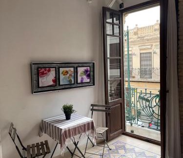 El Cabanyal Apartment | Classic apartment near the sea