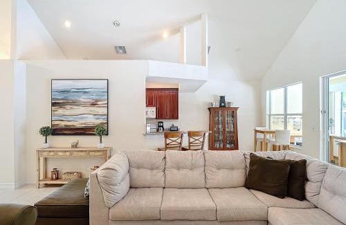 Bonita Springs House | Classic Arcades Heated Pool Home by Beach & Dining