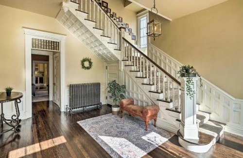 Canon City House | Classic Cañon City Getaway - 13 Mi to Royal Gorge!