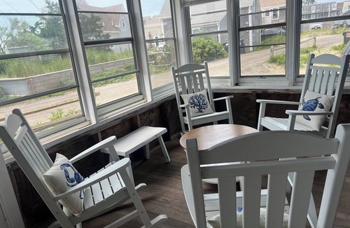 West Dennis Cottage | Classic Cape Cod Cottage - Steps from Beach!