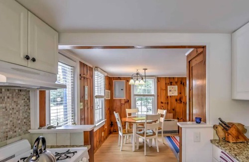 Campground Landing Cottage | Classic Cape Cod Cottage - 100 yards to Cape Cod Bay