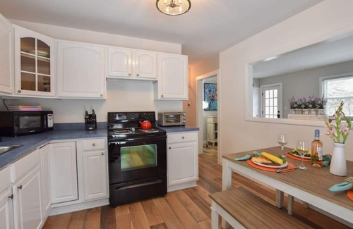 Wellfleet House | Classic Cape Great Location! Dog Welcome!