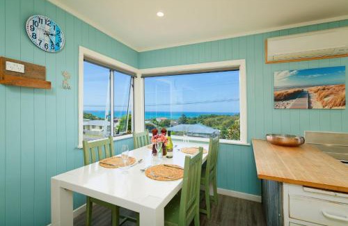 Kaikoura House | Classic Charm Sea & Mountain Views