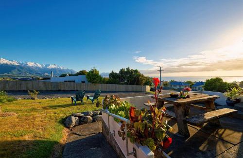 Kaikoura House | Classic Charm Sea & Mountain Views