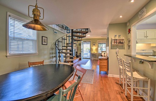 Cottage Line House | Classic Chesapeake Beachside Cottage w/Porch!