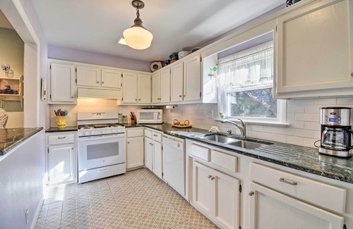 Cottage Line House | Classic Chesapeake Beachside Cottage w/Porch!