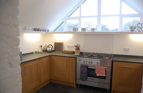 Mabe House | Classic Cornish Granite barn in a beautiful rural landscape.