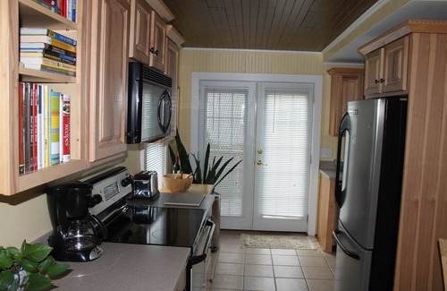 Watch Hill House | Classic Cozy Cottage in Watch Hill