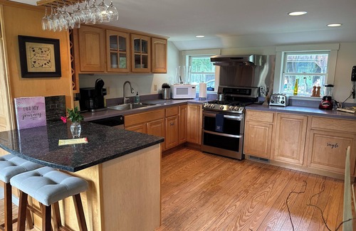 Woodstock Other | Classic, cozy farmhouse in the 4 season playground of VT's prettiest town!