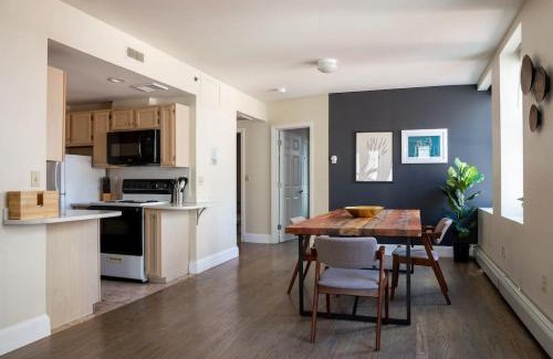 Downtown Boston Apartment | Classic Downtown Loft Style Apartment