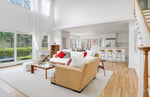 Northwest Harbor House | Classic East Hampton Home Perfect for Families Close to Town and Beaches