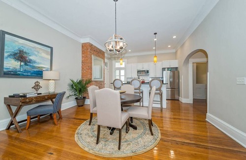 Walnut Hills Apartment | Classic Elegant 2 Bedroom 2 Bath near Eden Park