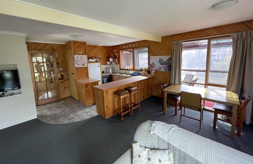 Huon Valley House | Classic family beach house, Verona Sands!