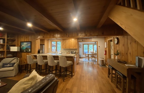 Chamberlands Cabin | Classic Family Tahoe Cabin - West Shore Bliss!
