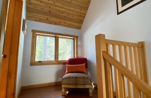 Chamberlands Cabin | Classic Family Tahoe Cabin - West Shore Bliss!