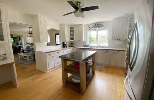 Williamsburg House | Classic Farmhouse with modern amenities near Elk Rapids and Traverse City