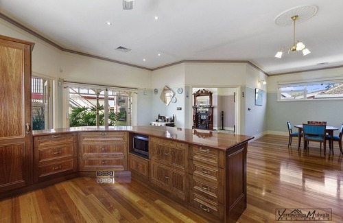 Yarrawonga House | Classic Federation House close to Town & Lake