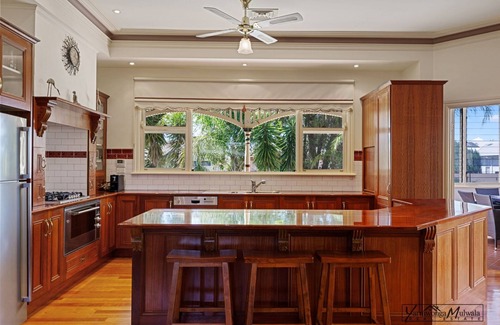Yarrawonga House | Classic Federation House close to Town & Lake