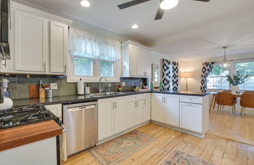 Forest Park House | Classic Forest Park Foursquare < 1 Mi to Blue Line