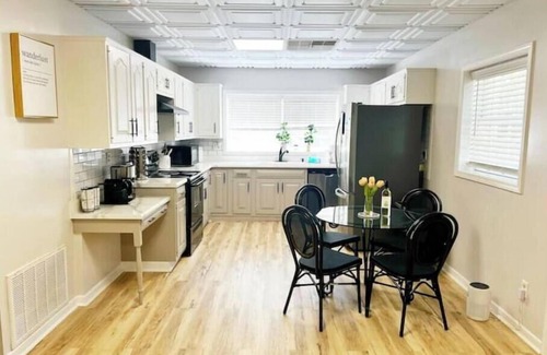 Greenville - Spartanburg House | Classic Furman Estate w/Pool & Pond, Gourmet Kitchen, Movie Theater, Sleeps 22