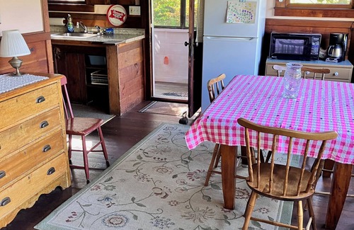 Belmont Cabin | Classic Green Mountain Cabin