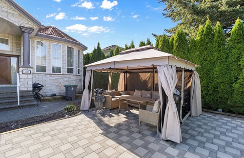 Newton House | Classic home with natural look with , centrally located placennnnnnn