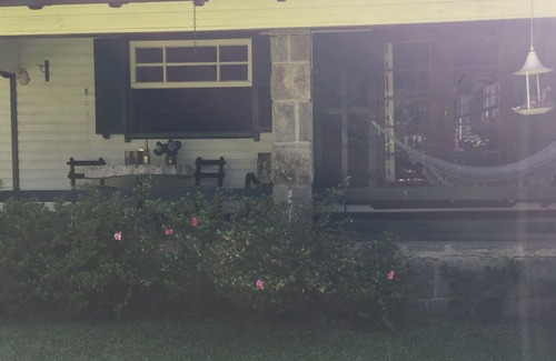 Planalto House | Classic House with Beautiful Garden in front of Christmas Light