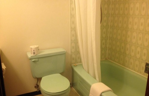 Melville Hotel | Classic Inn